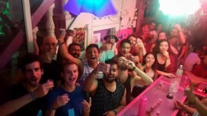 hostel exchange, thailand, party