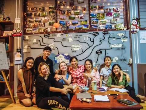 teaching english in Vietnam