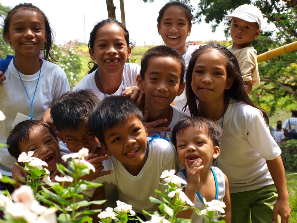 kids, south east asia, voluntouring, voluntourism