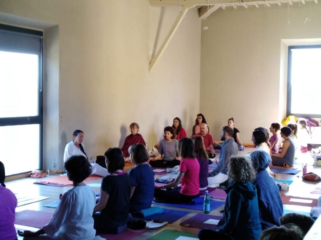 volunteering in Tuscany - meditation retreat