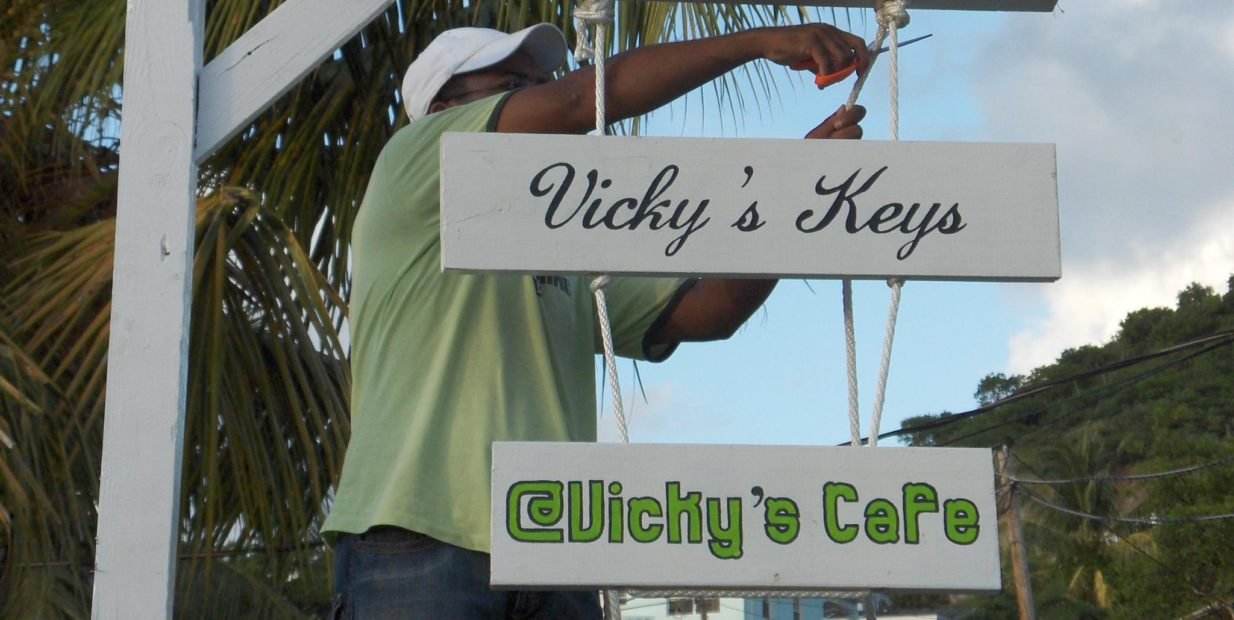 VIcky's keys Hostel, voluntouring, volunteer programs abroad, volunteering opportunities, voluntourism, volunteers, volunteer team, food and accommodation