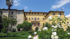 volunteering in Tuscany - meditation retreat