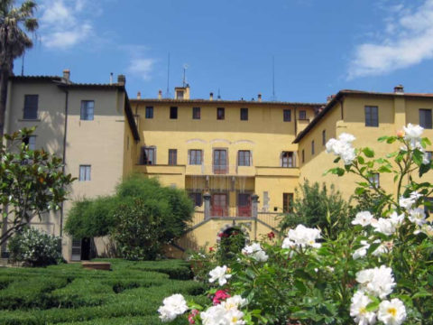 volunteering in Tuscany - meditation retreat