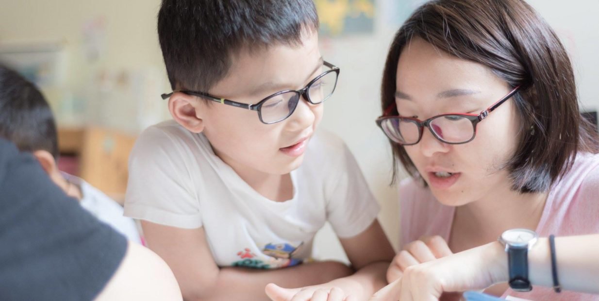 blind kids, visual empairment, china, teaching English