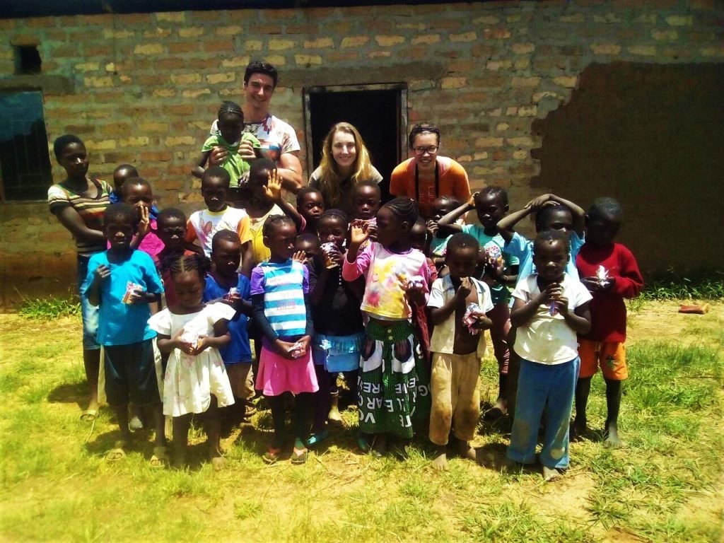 volunteering in Zambia, cheapest volunteering opportunities in Africa, free volunteering opportunity, free volunteer program, cheap volunteer program, Africa, Zambia, children, education, teaching, christian communities, christian volunteering