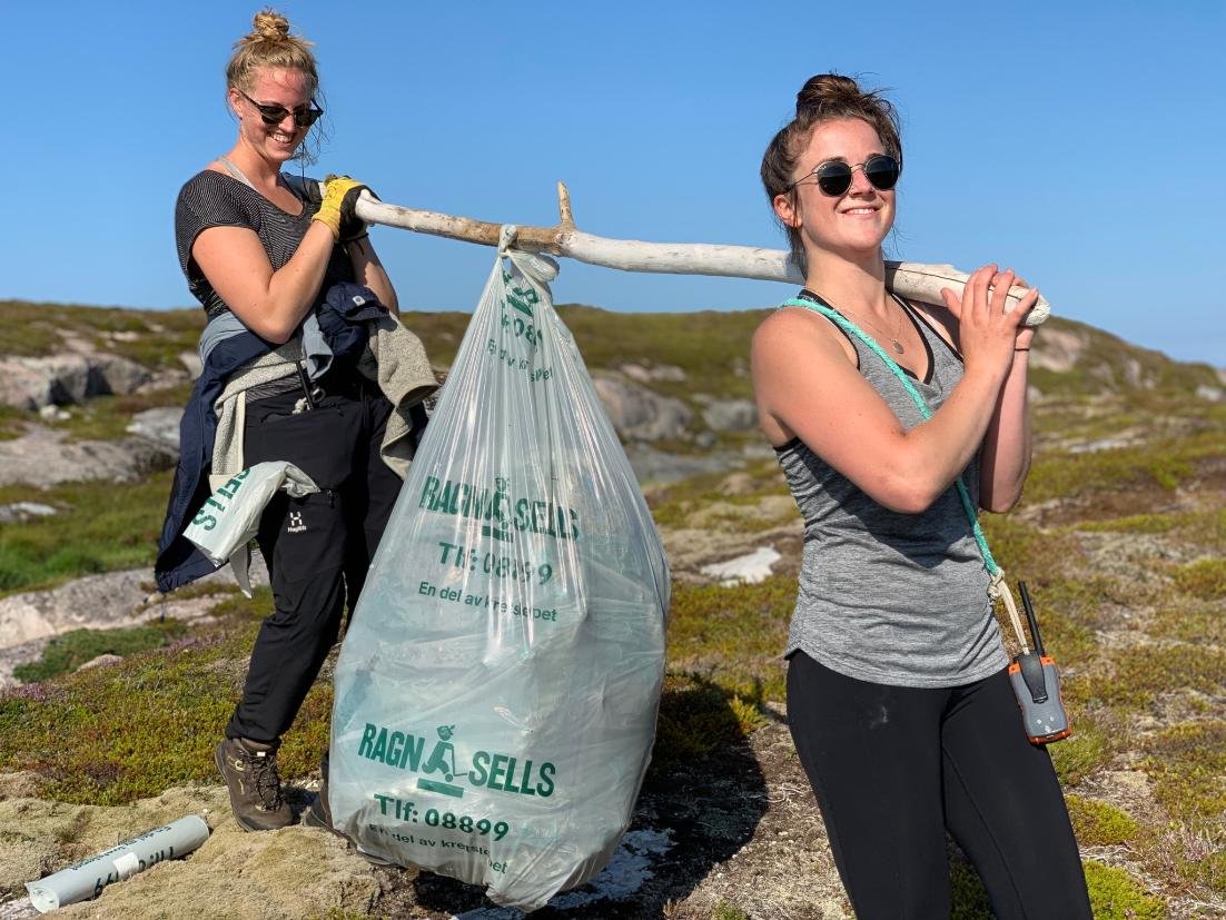 beach cleaning