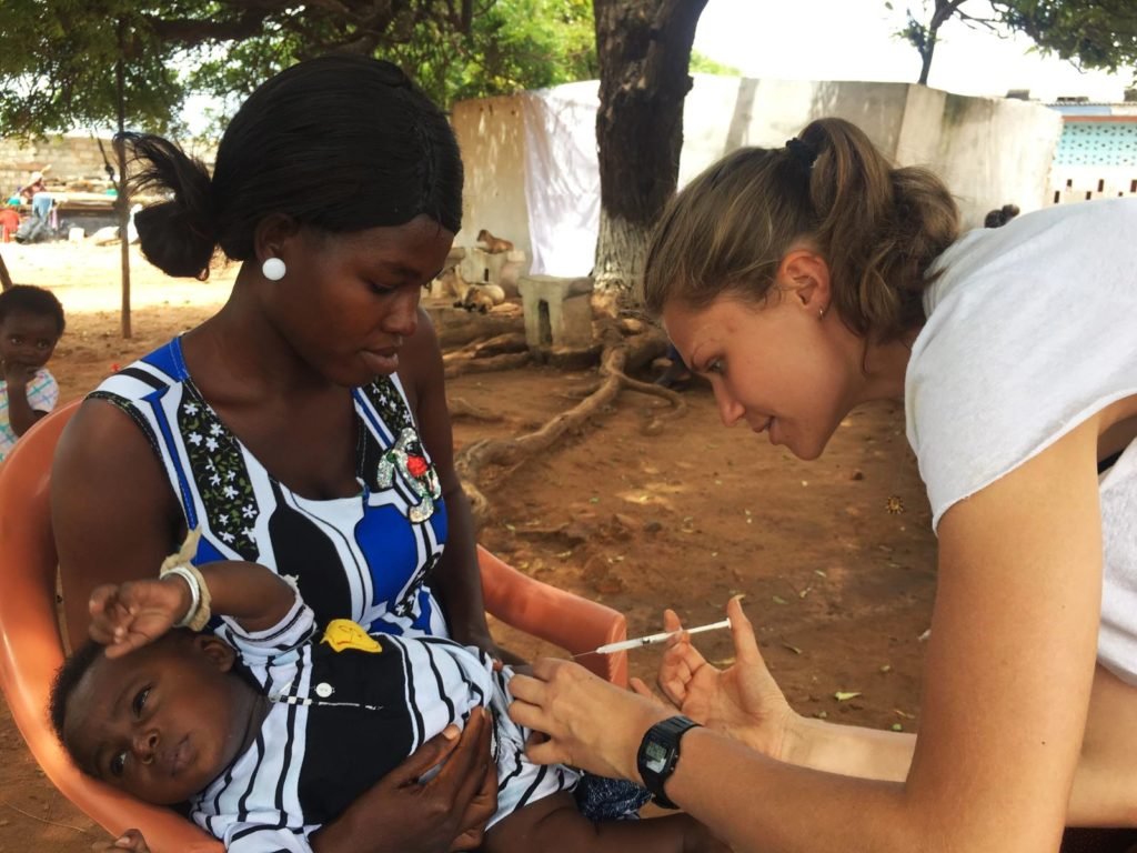 medical volunteer, Ghana