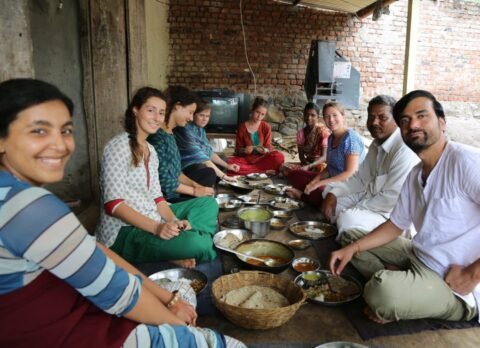 volunteering, volunteer, India, women empowerment, rural, voluntouring, food and accommodation, free exchange, voluntourism, volunteers, meal