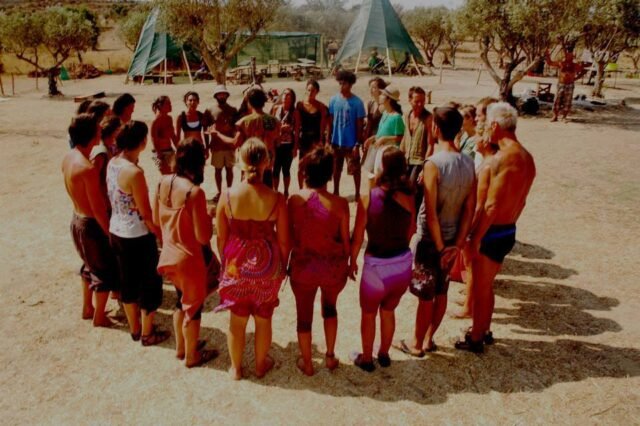 ecovillage, eco-village, Portugal, community, intentional community, volunteering, volunteer, voluntouring, voluntourism, circle, sociocracy, tribe, alternative living, eco life