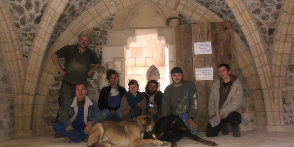 medieval building, construction, volunteer, volunteering, voluntouring, voluntourism, learning, education, team, free, hospitality, exchange, Opus Gothique