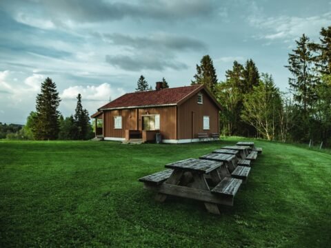 volunteer program, volunteering opportunities, cabin, log, wood house, camp, camping,