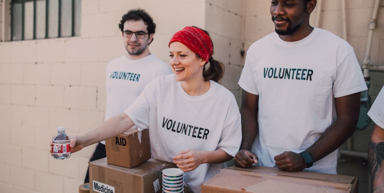 volunteers, packages, goods, team, voluntouring, distribution, gift, helping, giving
