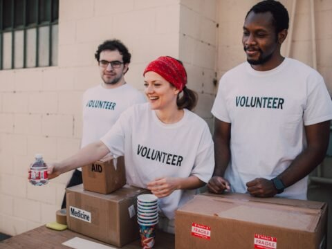 volunteers, packages, goods, team, voluntouring