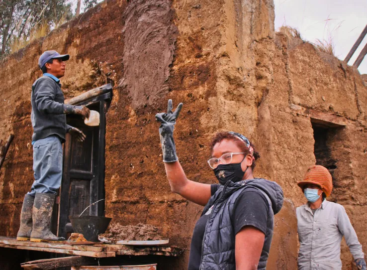 El terreno, volunteer, Ecuador, eco, adobe, construction, natural building, green, internship