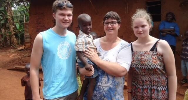 volunteer program, volunteers, voluntouring, food and accommodation, hospitality exchange, Uganda