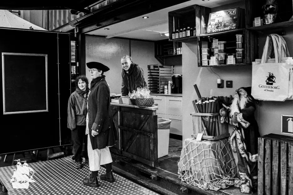 Indoor volunteer tasks aboard the Götheborg ship in Sweden